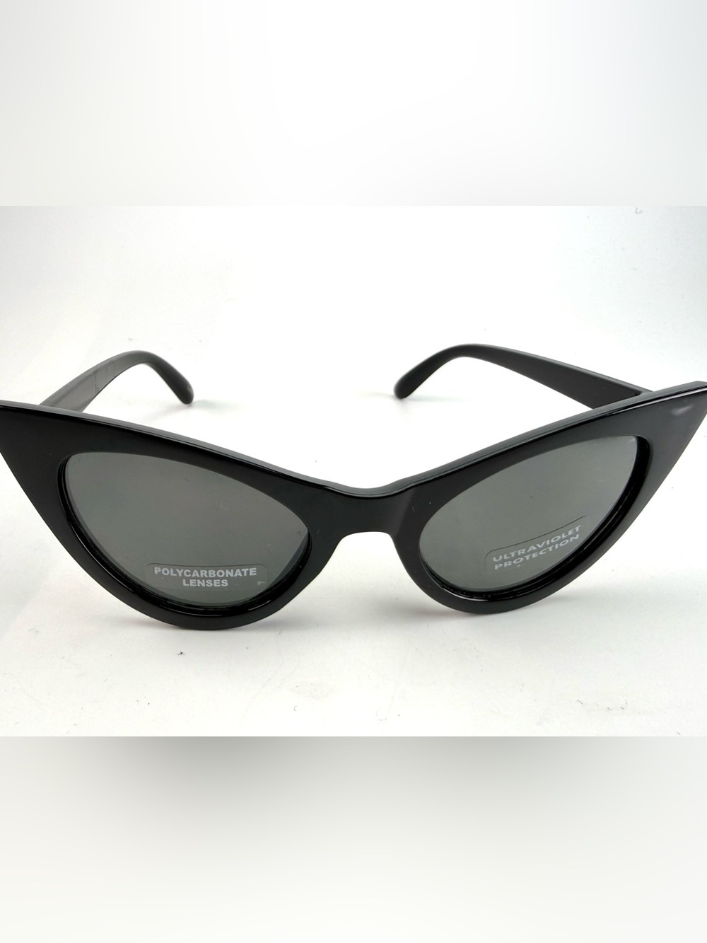 Black Cat Eye Sunglasses Women’s Retro Vintage Style UV Protection - Picture 3 of 4